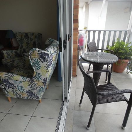 Airlie Court Units Aparthotel Airlie Beach Bagian luar foto