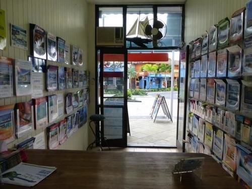 Airlie Court Units Aparthotel Airlie Beach Bagian luar foto