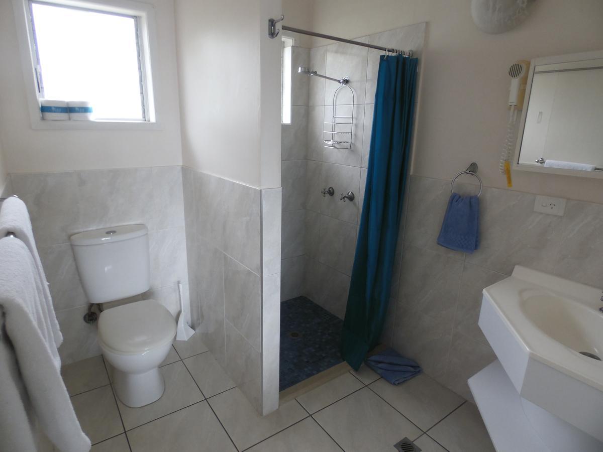 Airlie Court Units Aparthotel Airlie Beach Bagian luar foto